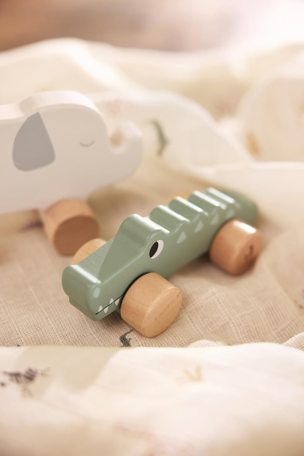 Jollein 112-001-67090 Jucărie din lemn pe roți, verde Jucarii Bebe Naty Shop