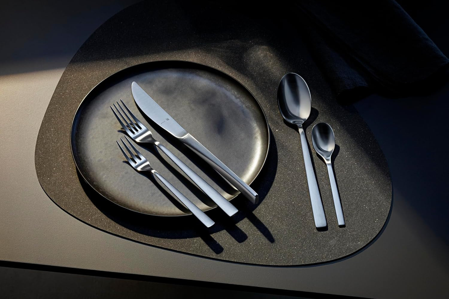 WMF Corvo Besteck Set 12 Personen, 66 Teilig, 60 Teile Mit Servierbesteck, Hohlheftmesser, Cromargan Protect Mattiert, Kratzbeständig, Spülmaschinenfest Bucatarie Naty Shop