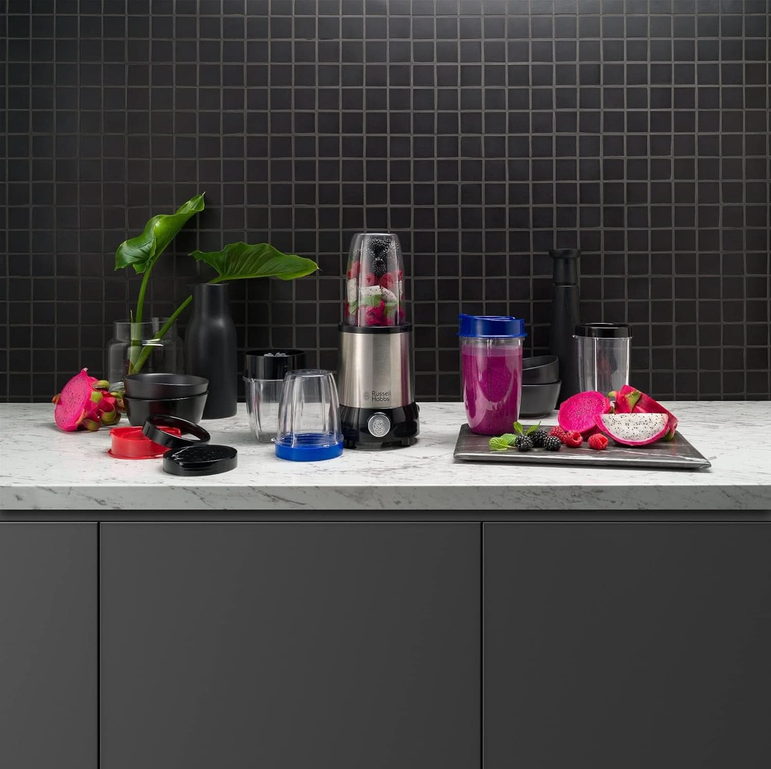 Batidora Russell Hobbs [Multifunción - Batidora de pie] Nutriboost (Inkl. 5 Bpa-Freie Und Spülmaschinengeeignete Behälter + Deckel, 22.000 U/Min, 0,9 Ps-Motor) Elektrischer, Smoothie-Maker 23180-56 Kitchen Naty Shop