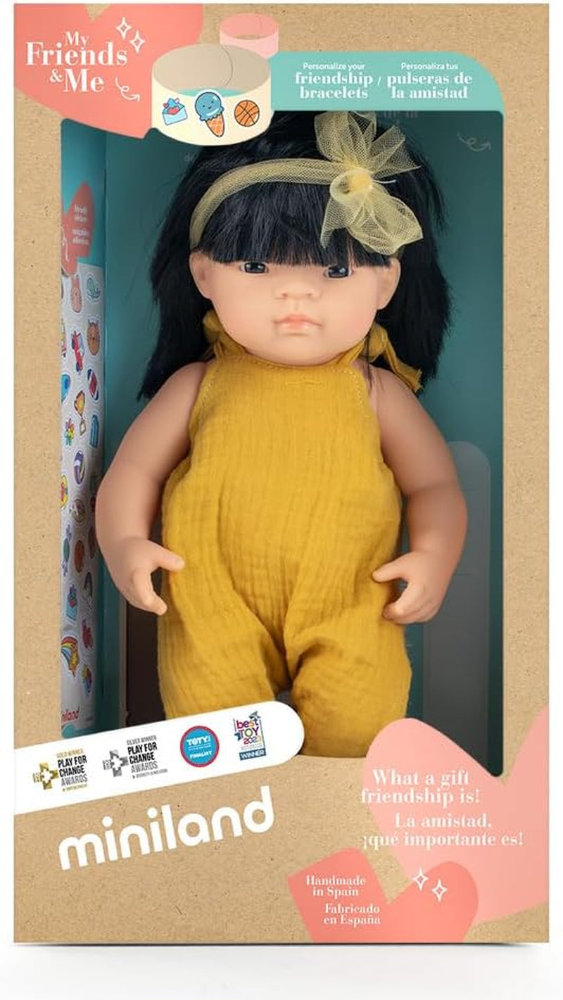 Păpușă Miniland, 38 cm, fată asiatică. Fabricată în Spania. Corectă din punct de vedere anatomic. Colecția My Friend & Me