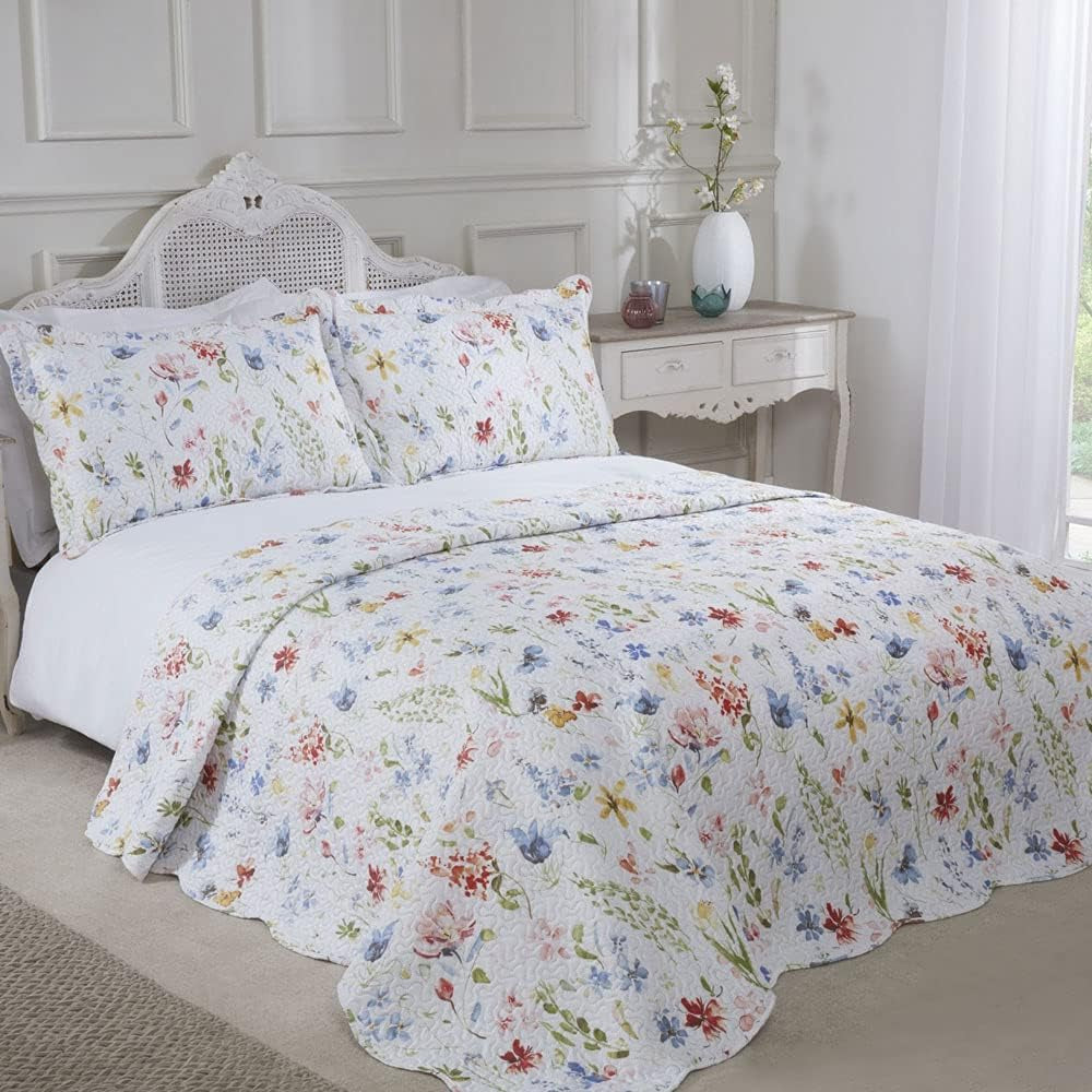 Emma Barclay Juego de colcha acolchada floral Spring Meadow Colcha Spring Meadow Cama doble Multicolor, Poliéster Camas y mantas Emma Barclay Cama doble