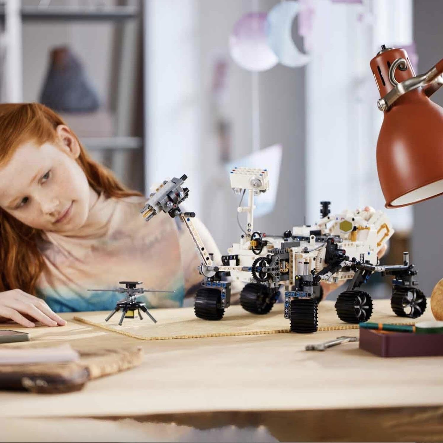 LEGO Space Toy Set 42158 Technic NASA Mars Rover Perserverance con aplicación Ar, juguete de construcción científica para niñas y niños Más de 10 juegos de construcción Besuche den LEGO-Store