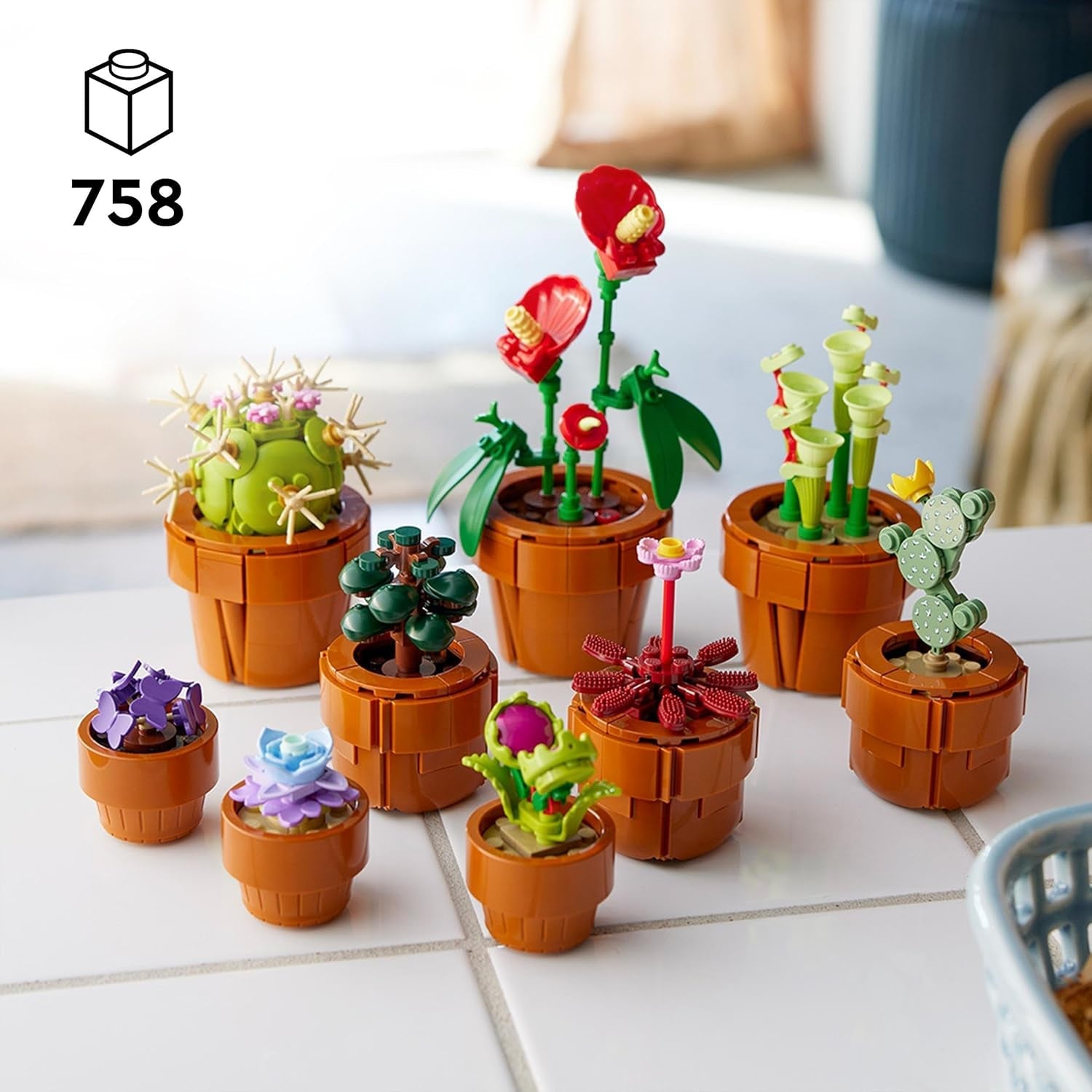 LEGO Icons Miniplantas, 9 flores artificiales para construir, colección botánica para adultos con maceta de terracota para construir, decoración del hogar, regalo para mujeres y hombres 10329 Juegos de construcción Besuche den LEGO-Store
