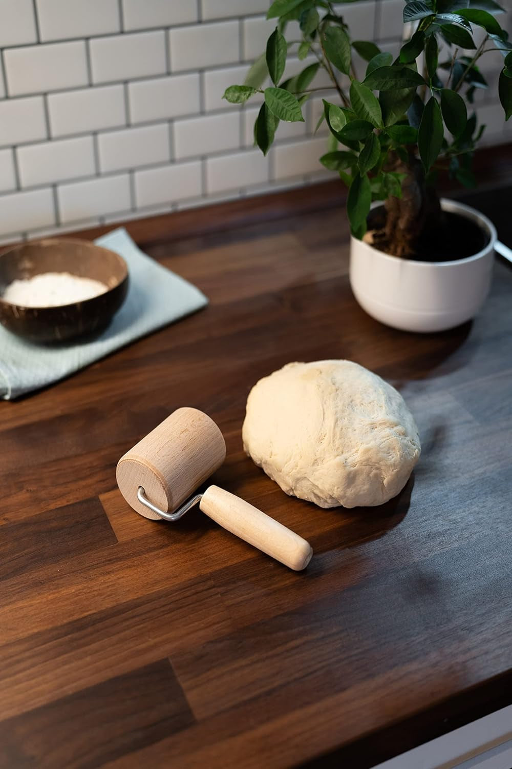 Chinchilla® Backblechroller/Teigroller zylindrisch aus Buchenholz | El ayudante del establo para la cocina | Fabricado en Alemania | Nachhaltige Qualität en Alemania | 18x5cm