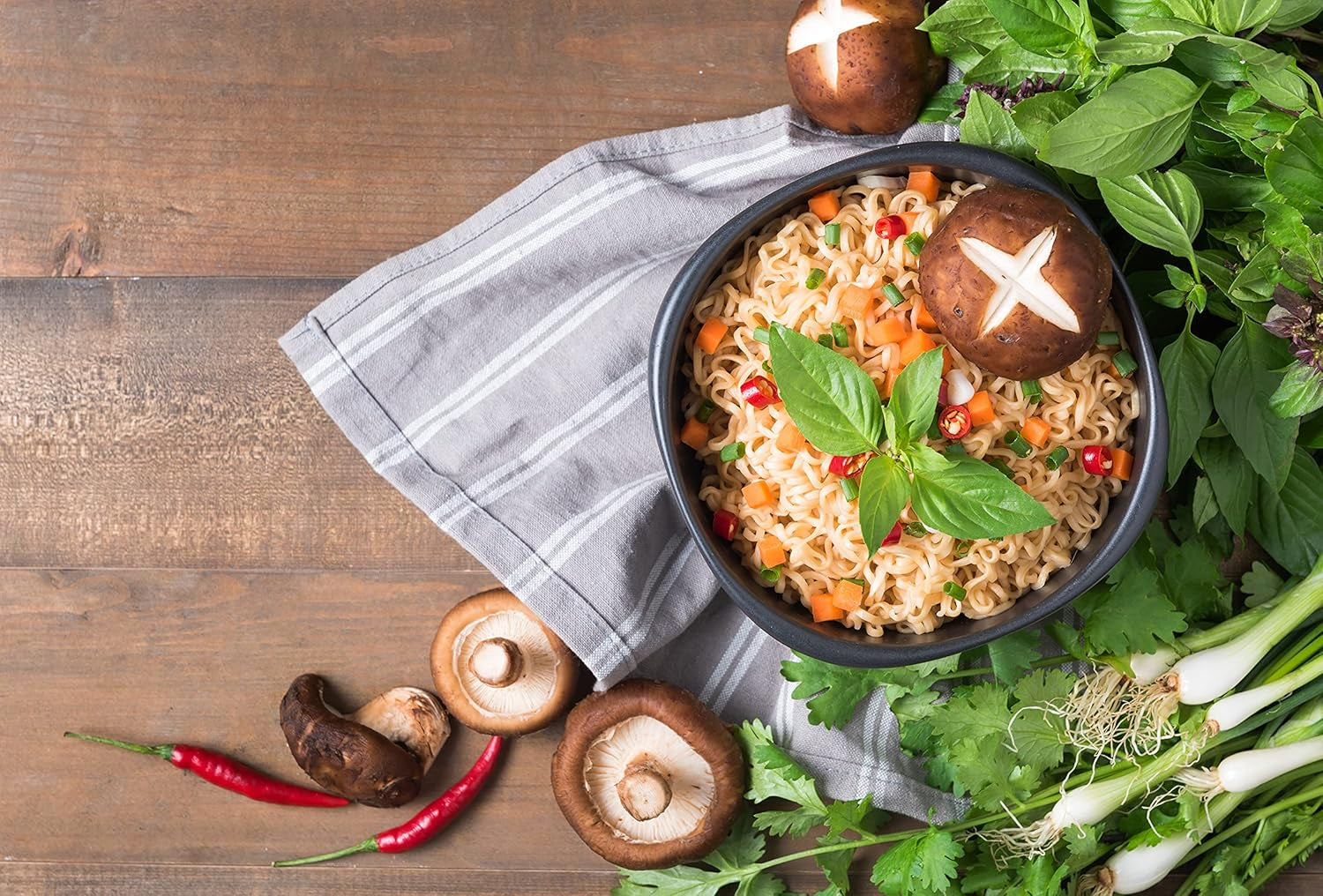 MAMA - Fideos instantáneos con verduras - (1 x 60g)