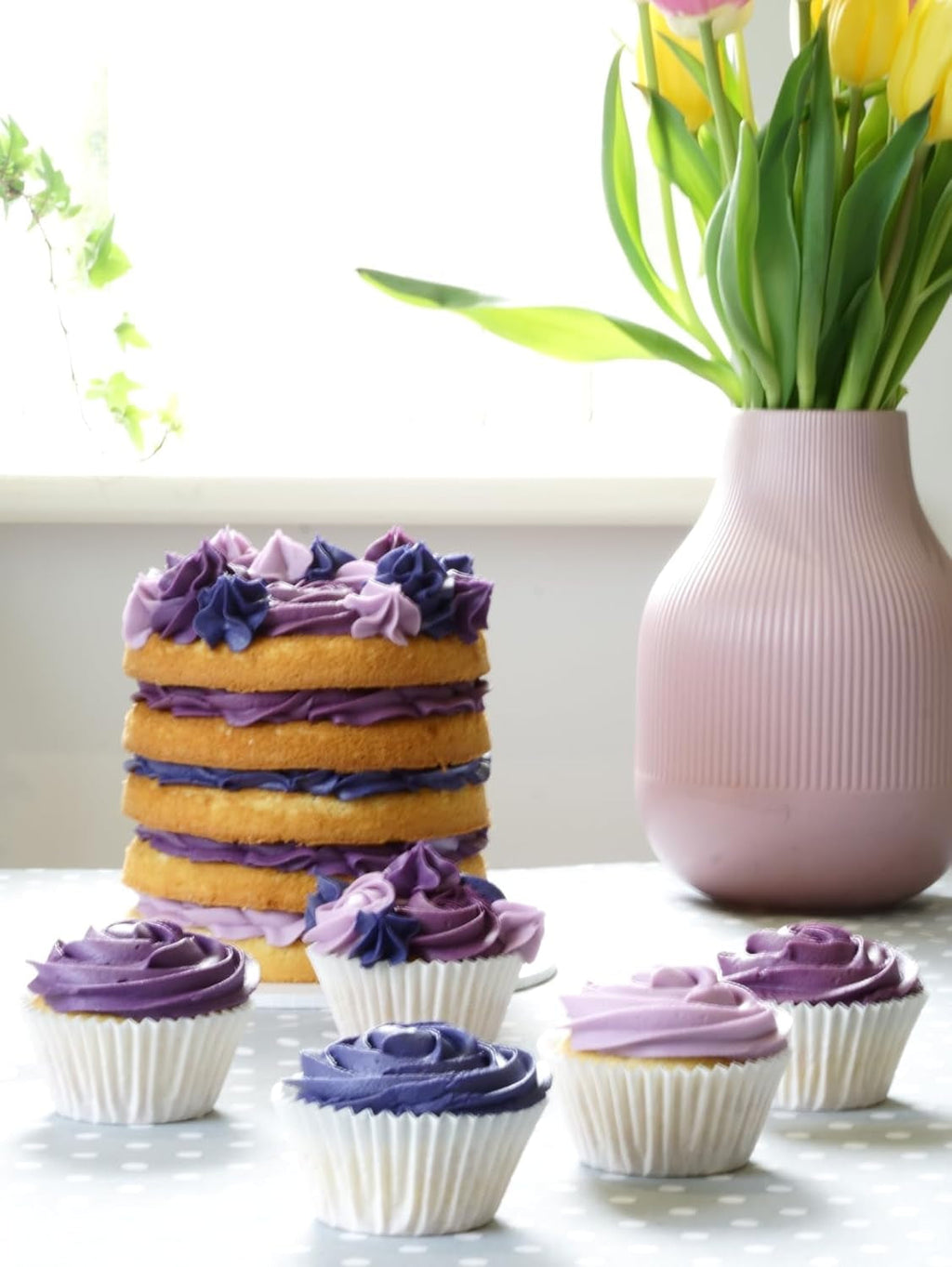 Coloranți alimentari pentru paste Sugarflair, violet, set de 4, coloranți alimentari pentru paste, fondant, marțipan, pastă de zahăr, cremă de unt și multe altele: violet, lavandă, violet struguri, violet intens - set de 4