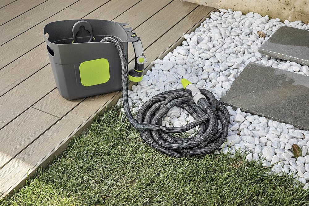 GF SRL, Aquapop Grey Pro 15, furtun împletit autoextensibil Fabricat în Italia, cu recipient rigid din plastic, mini pulverizator de grădină ergonomic, racorduri pentru irigarea grădinii, gri închis