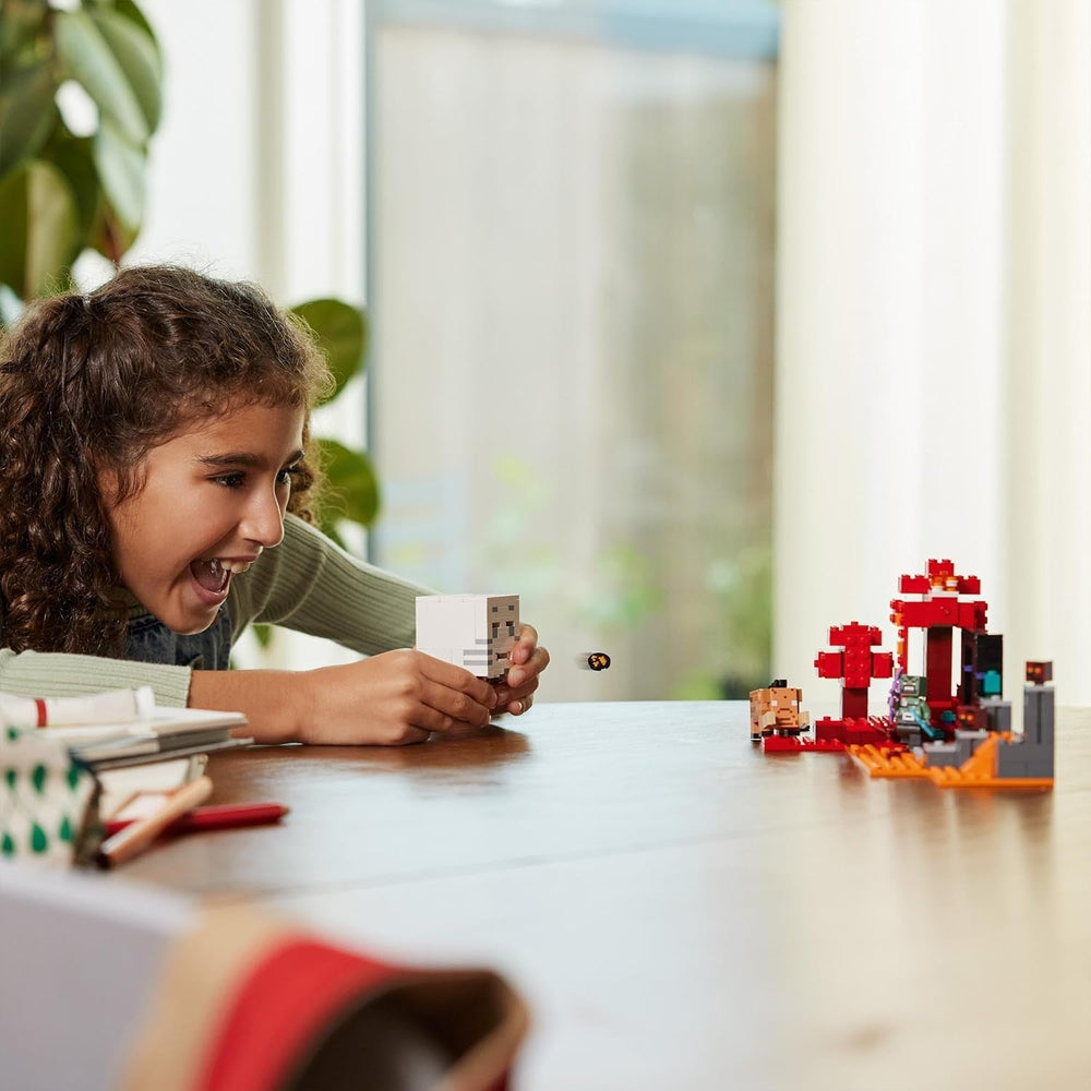 LEGO Minecraft Emboscada en el Portal Abisal Juego Abisal de Juguete para Niños con Escenas de Batalla y Figuras Legendarias que Incluye Ghast Regalo para Niños y Niñas Gamers 8 Años 21255 Juegos de Construcción Besuche den LEGO-Store