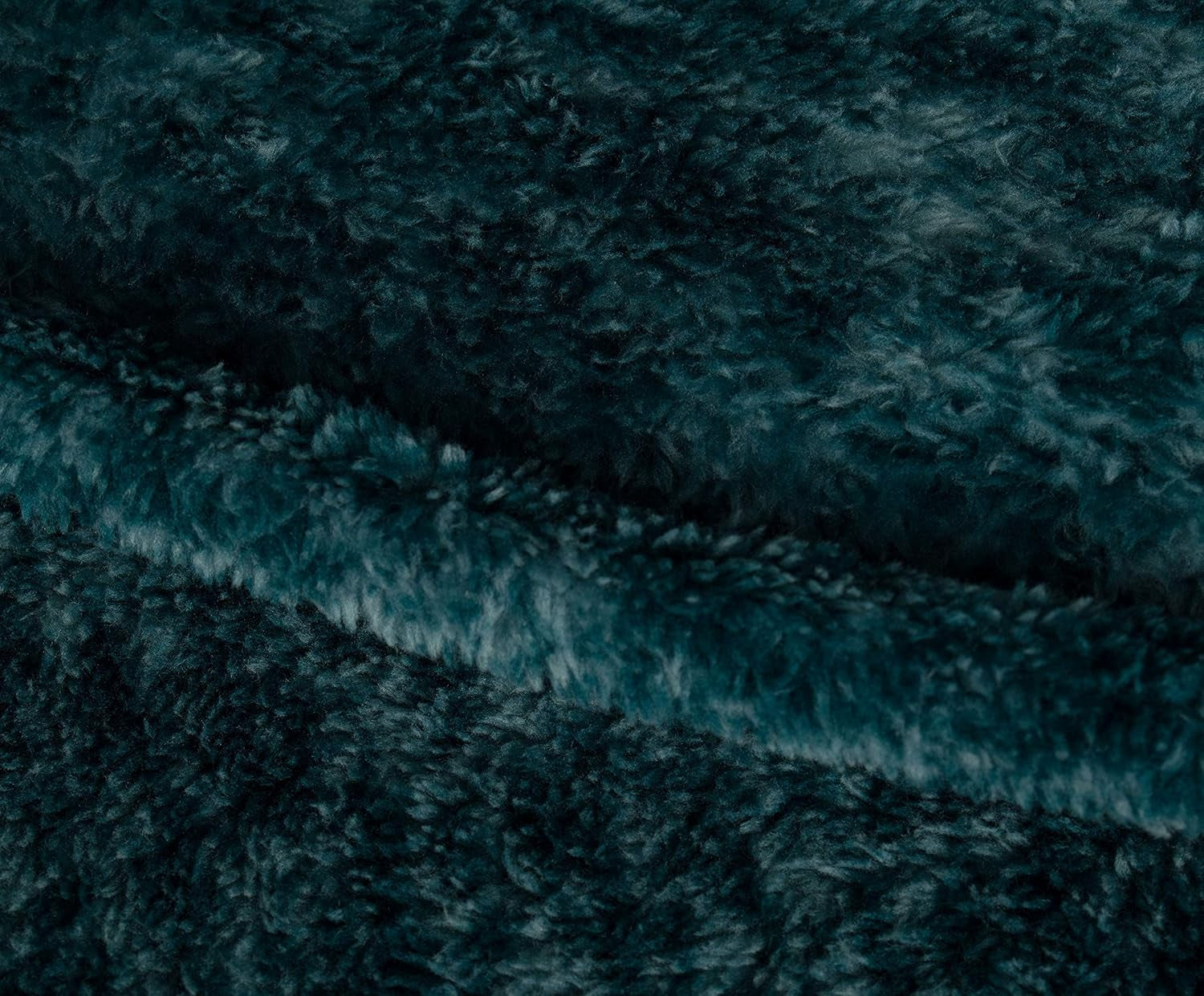 Gözze - Manta cómoda y vivaz de mármol, 150 x 200 cm - Camas y mantas de color petróleo Besuche den Gözze-Store