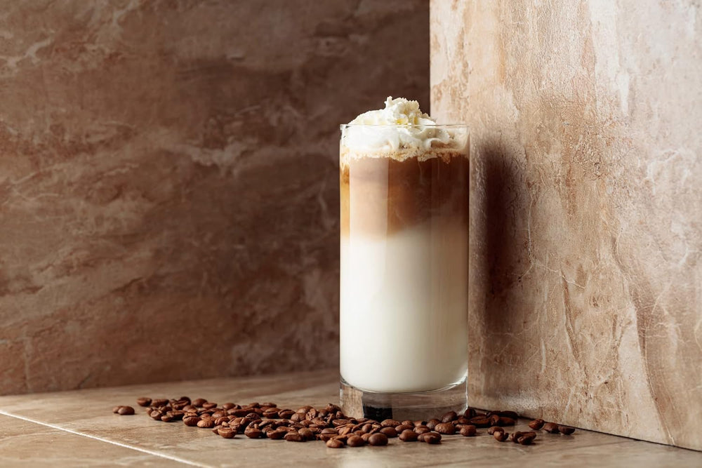 Caffe Crema E Aroma Kaffeebohnen 2kg (4x500g), Barista Kaffee schokoladig und säurearm, Espressobohnen kräftig, Bohnenkaffee mit Arabica und Robusta, feine Crema, ideal für Milchkaffee