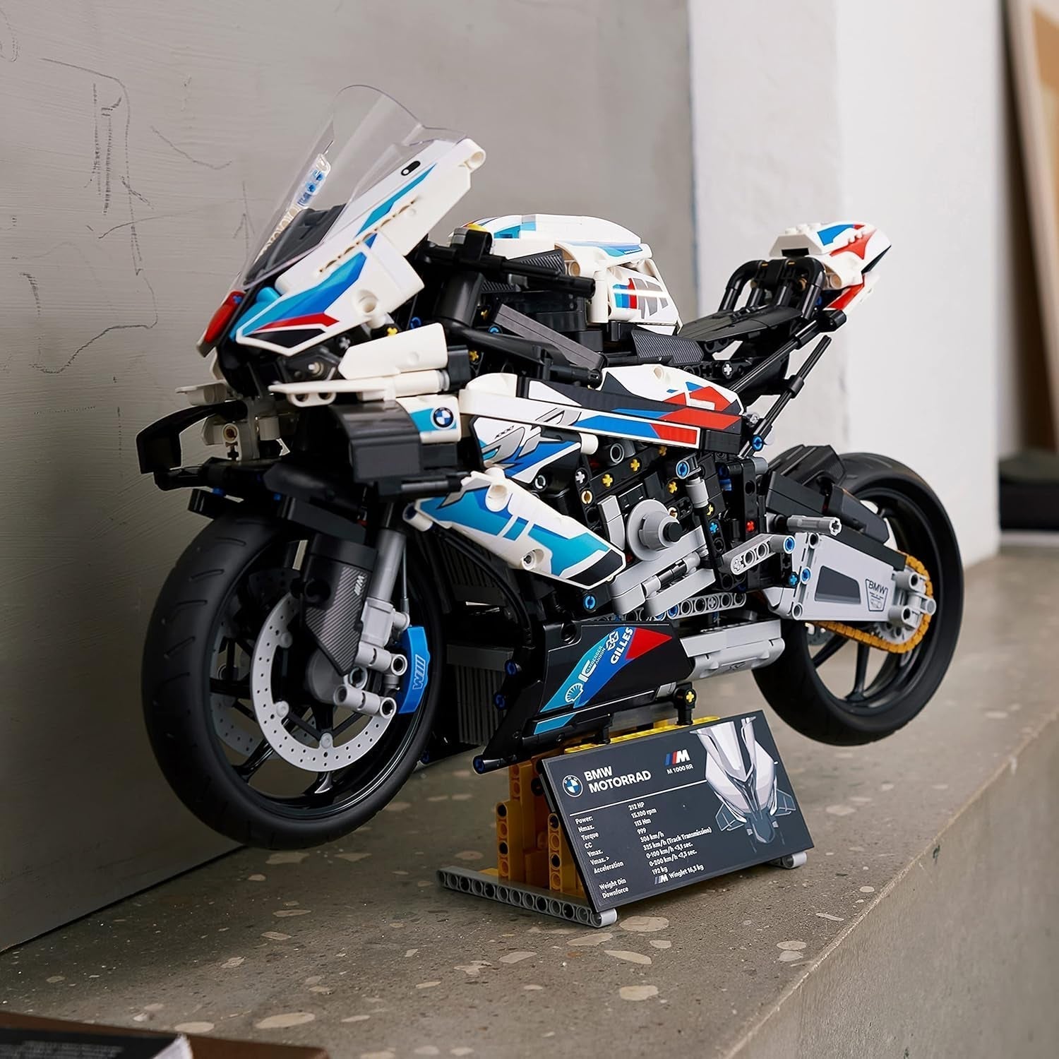 LEGO Technic Modelo de motocicleta BMW M 1000 RR, kit de modelo para adultos, set como regalo artesanal para hombres y mujeres, decoración del hogar o la oficina, 42130 Kits de construcción Besuche den LEGO-Store
