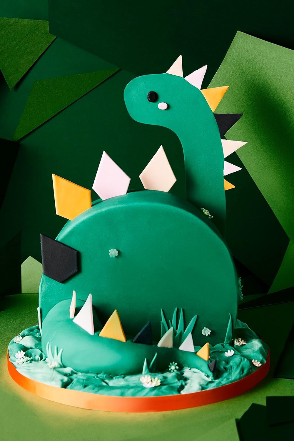 Fondant maro închis 250 g - Gata de întins, perfect pentru glazura și decorarea prăjiturilor, cupcakes și biscuiți - maro închis - 250 g Pasta de zahar Naty Shop