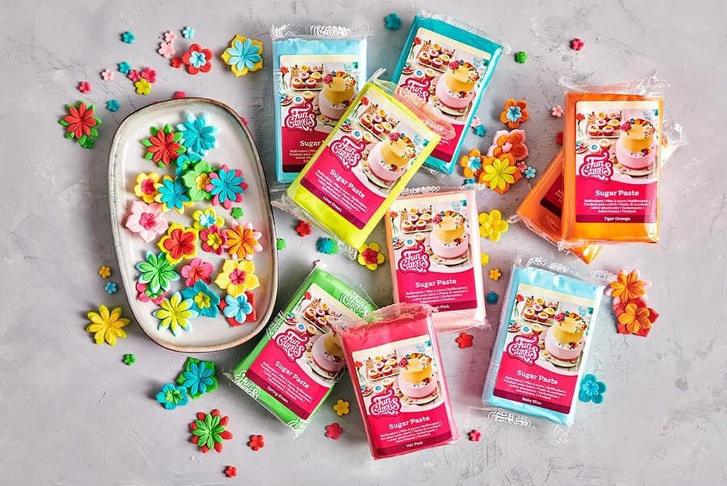 FunCakes roll fondant Demin Blue: ușor de utilizat, neted, flexibil, moale și pliabil, perfect pentru decorarea prăjiturilor, halal, kosher și fără gluten, 250 g Pasta de zahar Naty Shop