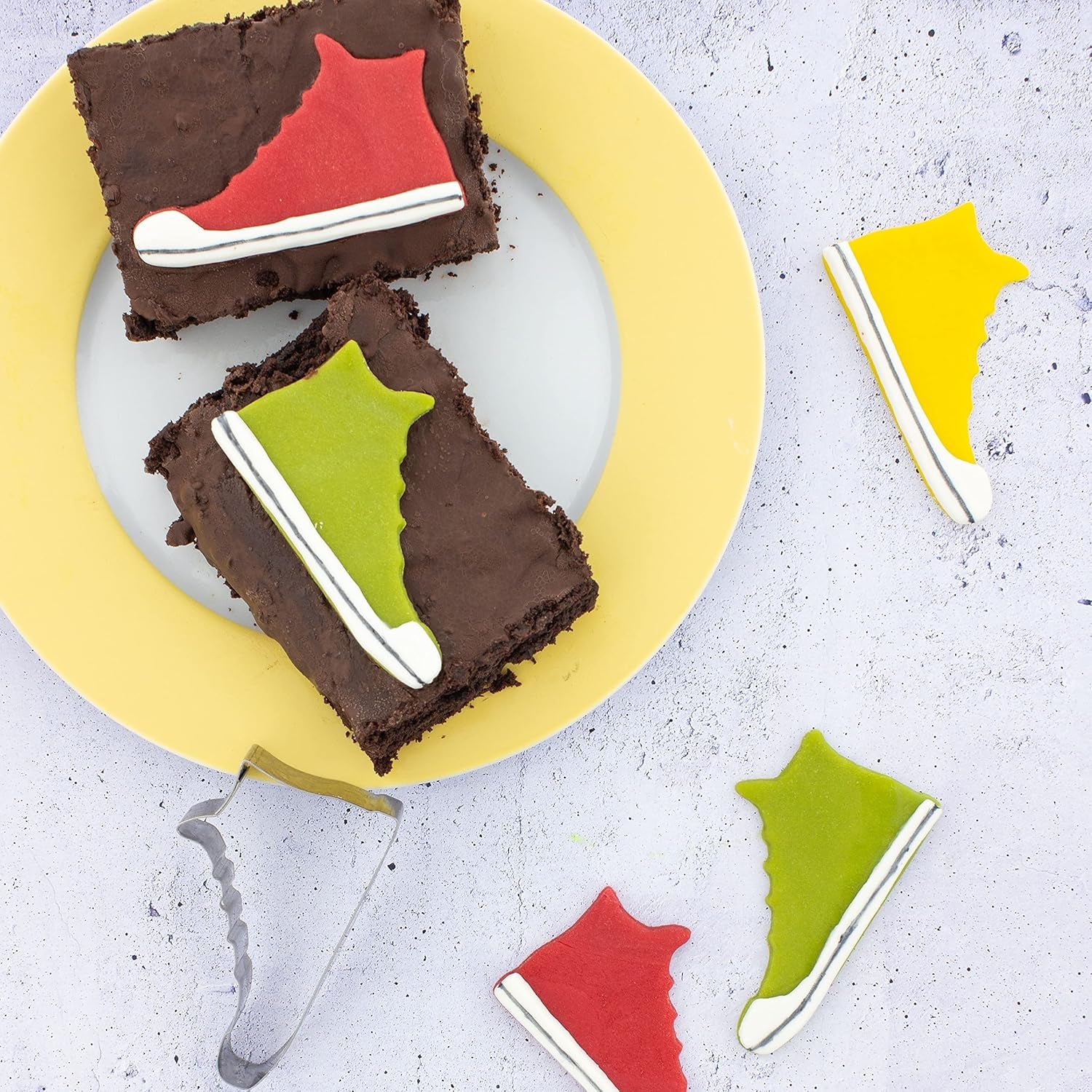 Günthart BackDecor 250 fondant verde, 100% vegan, fără ulei de palmier, rezistent la rupere pentru a acoperi prăjituri și produse de patiserie, potrivit pentru modelare, pachet de 2 (1 x 250 g) Pasta de zahar Naty Shop