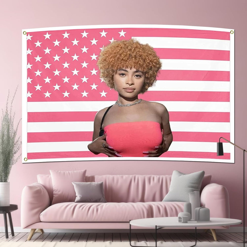 Tapiserie ice spice flag pink steaguri Casa - Accesorii si Decoratiuni Naty Shop